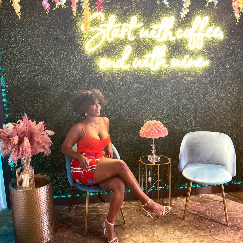 Meet your Posher, Trace